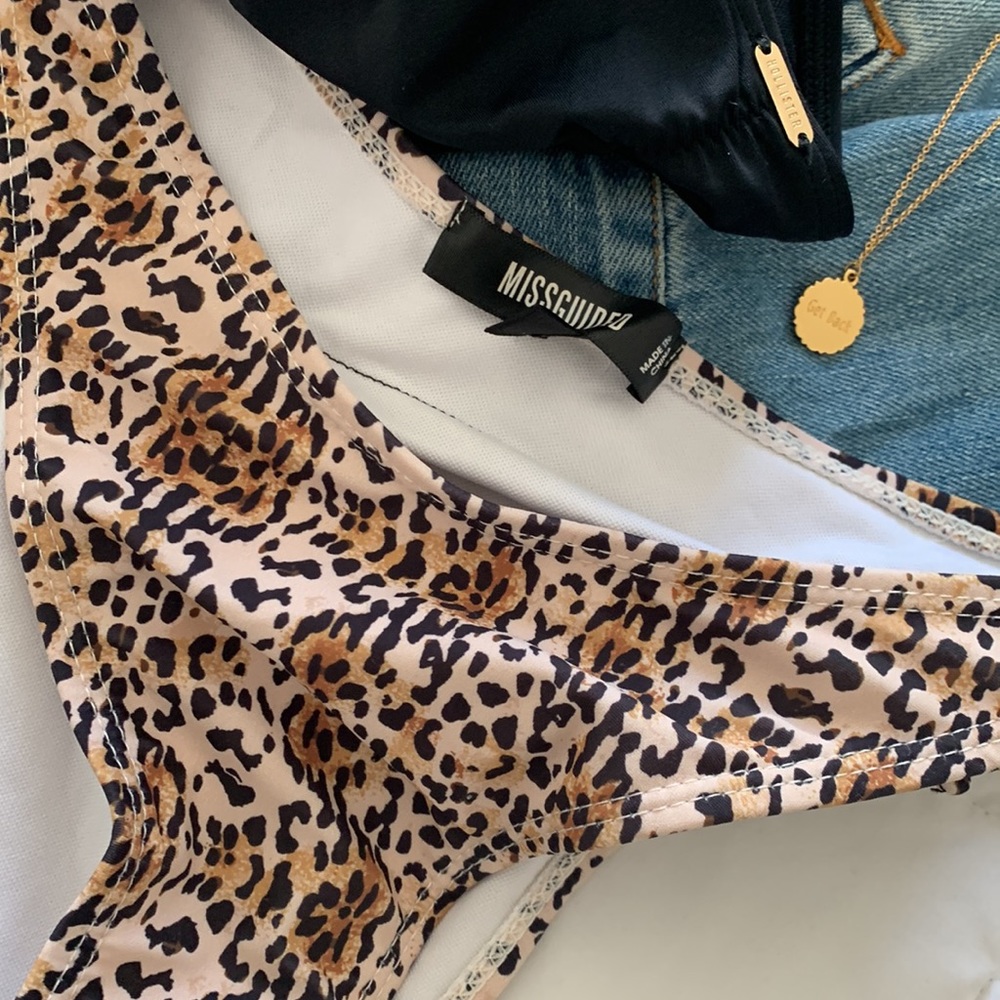 Misguided-Bikini size (US2)